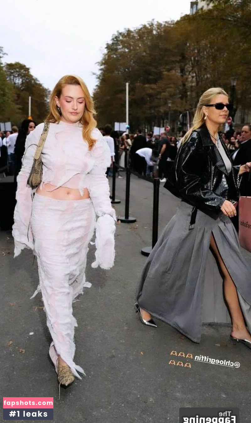 Amelia Dimoldenberg gallery photo #69