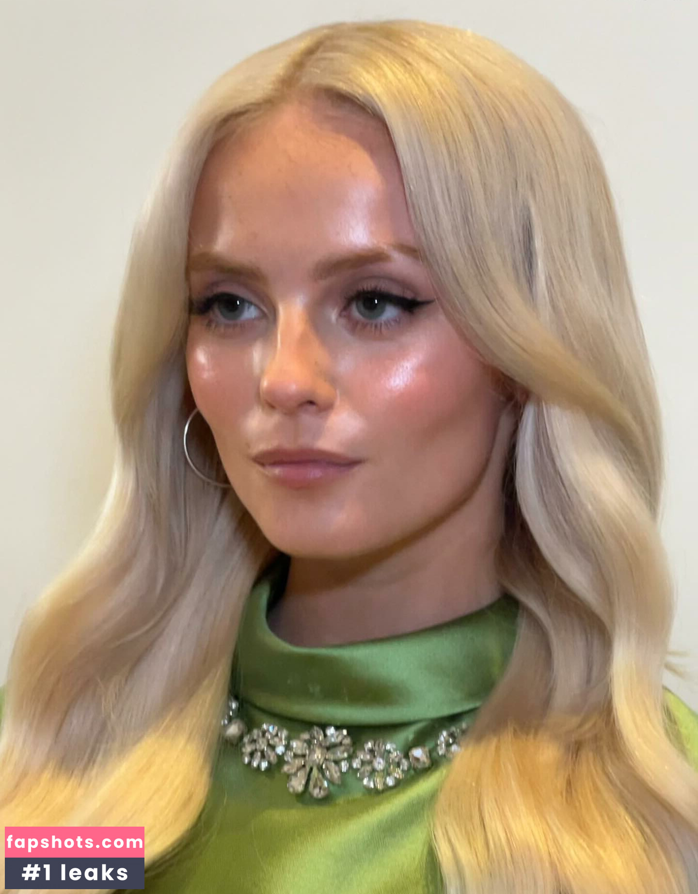 Amelia Eve Gibson gallery photo #2