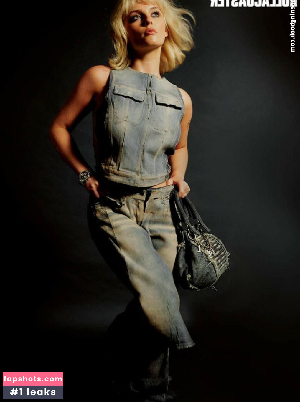 Amelia Eve Gibson gallery photo #29