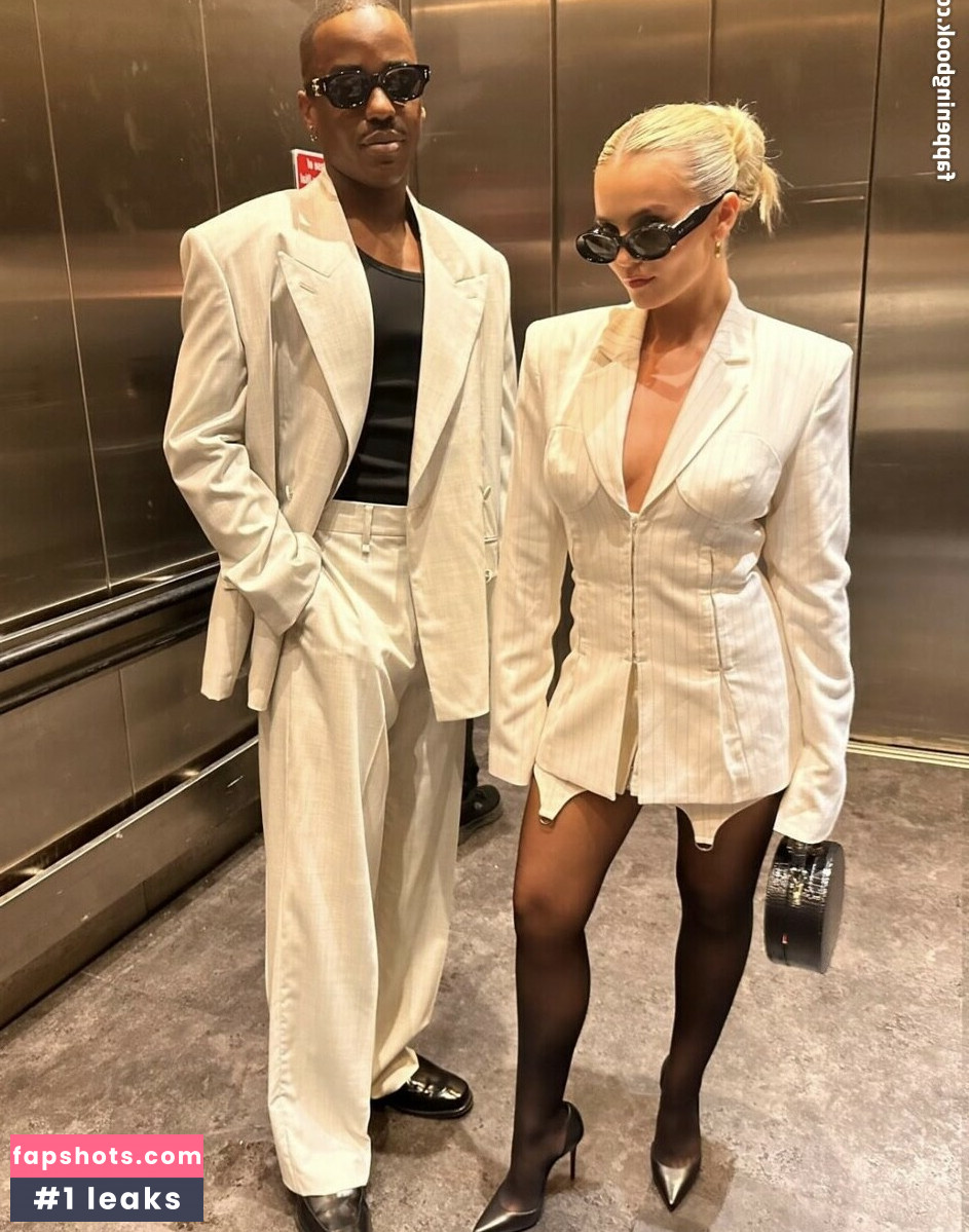 Amelia Eve Gibson gallery photo #48