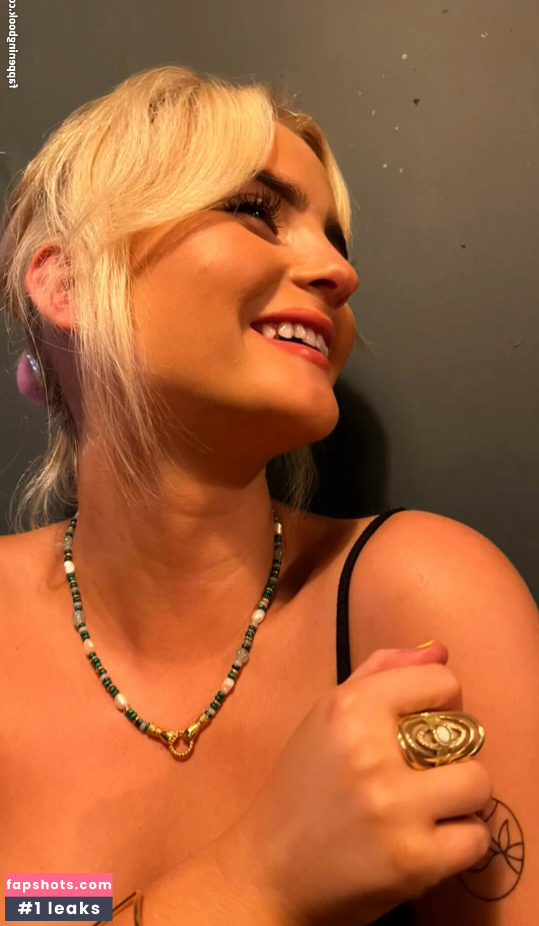 Amelia Eve Gibson gallery photo #63