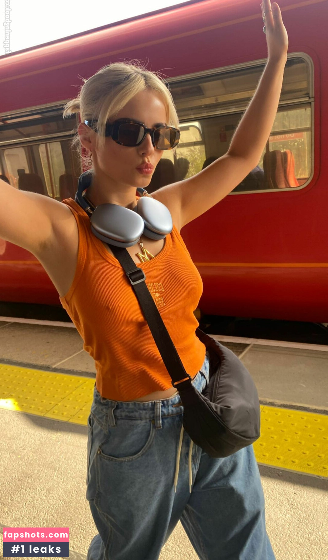 Amelia Eve Gibson gallery photo #75