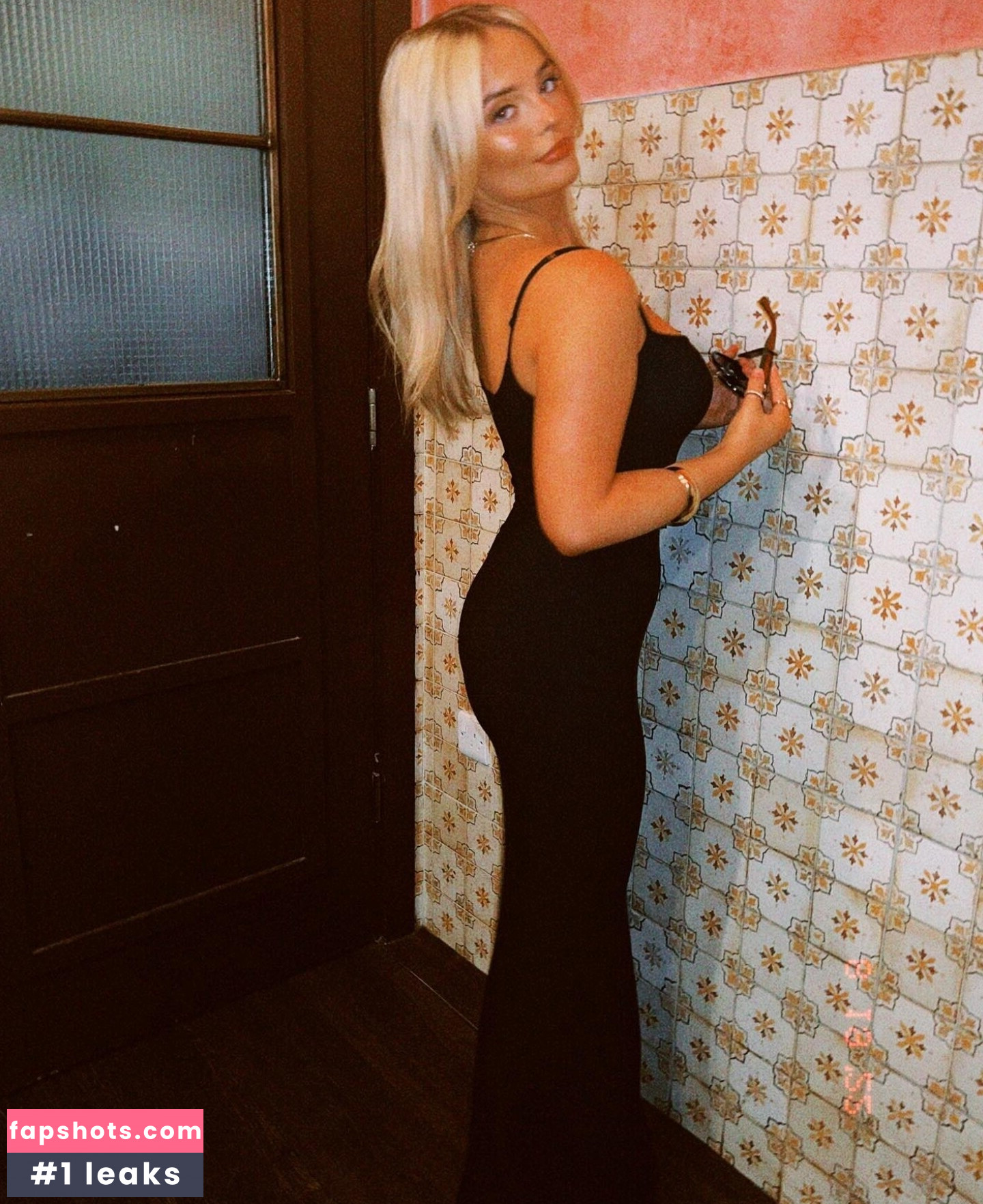 Amelia Eve Gibson gallery photo #89