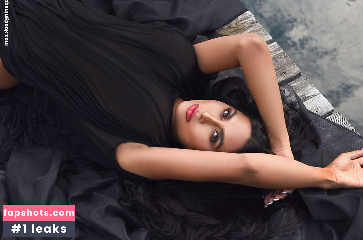 Amelia Maltepe gallery photo #23