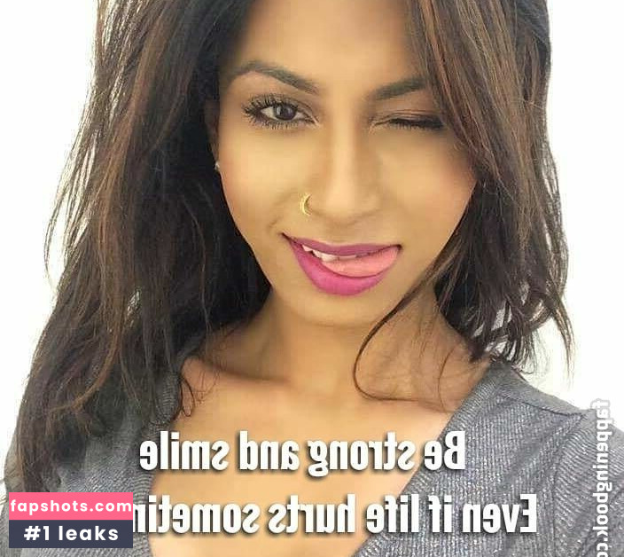 Amelia Maltepe gallery photo #25