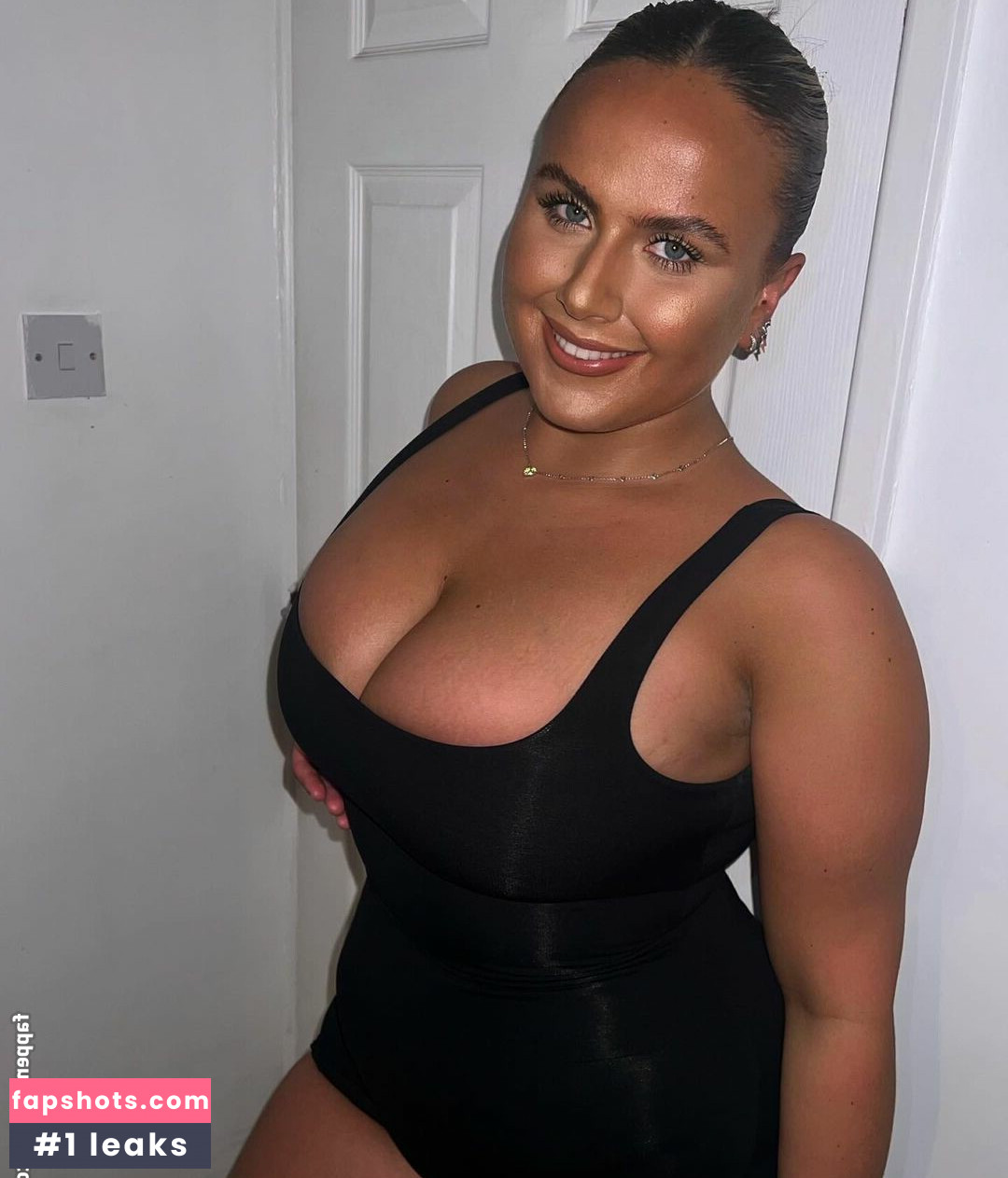 Amelia Rose-Martin gallery photo #7