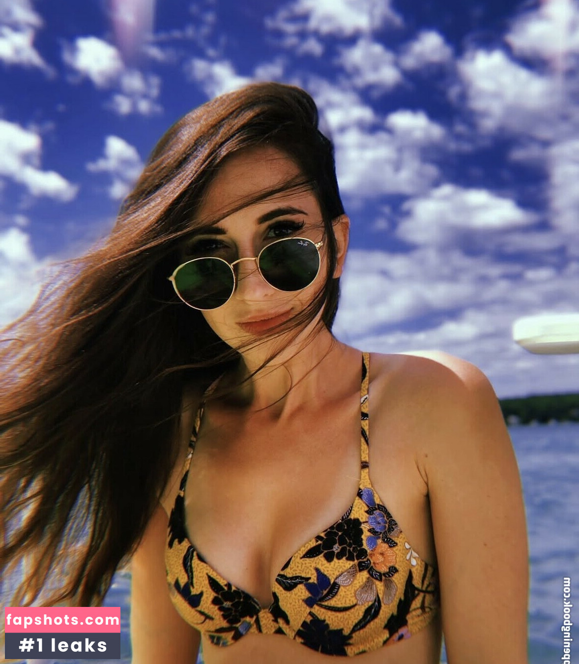 Amelia Samson gallery photo #12