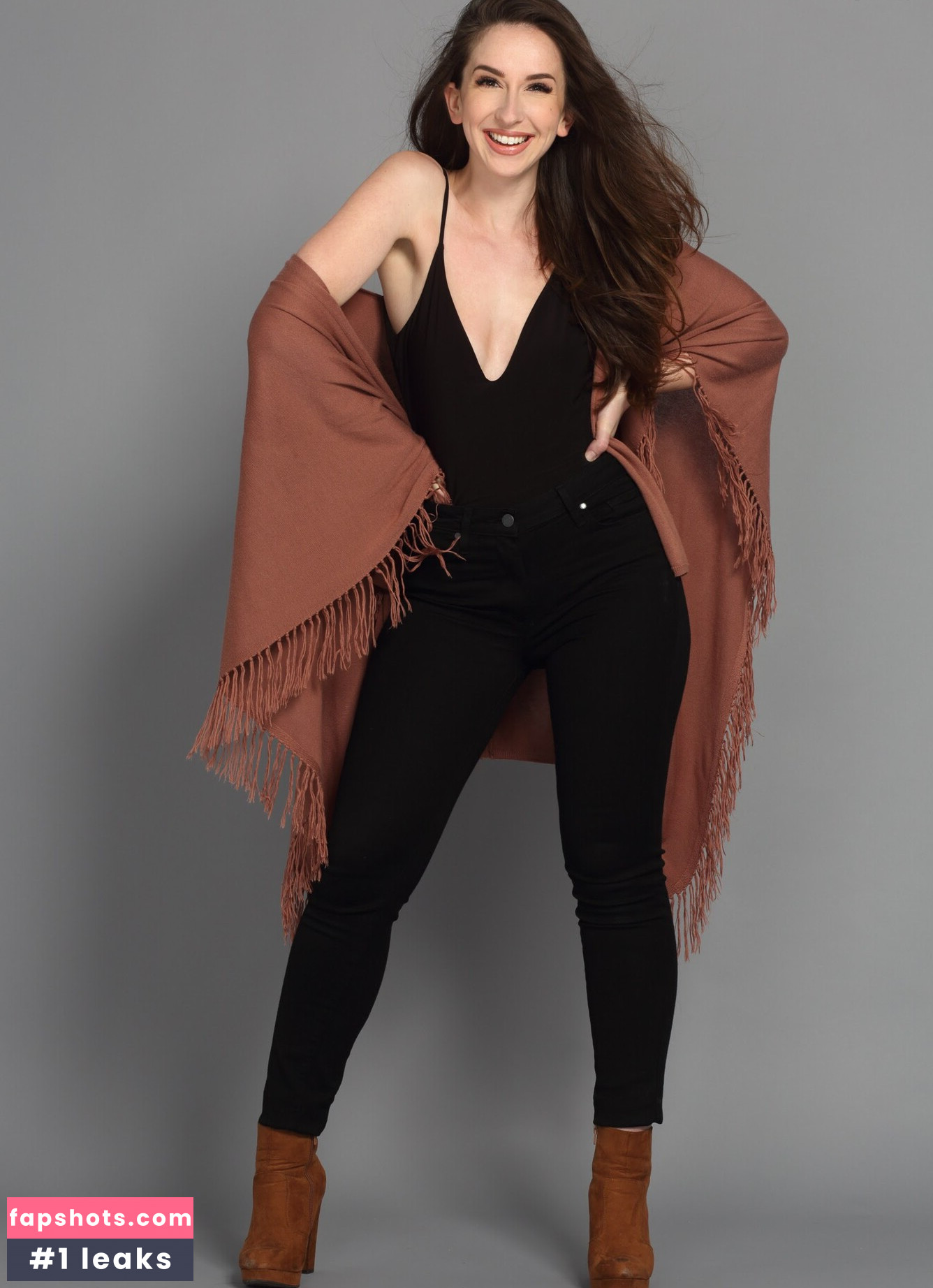 Amelia Samson gallery photo #18