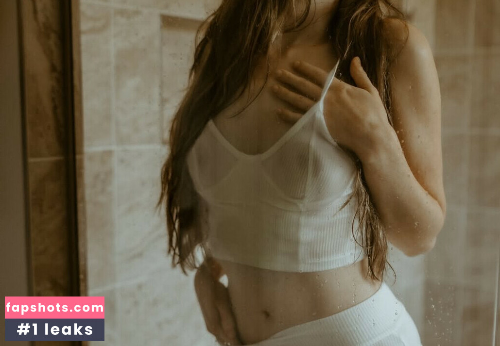 Amelia Samson gallery photo #21