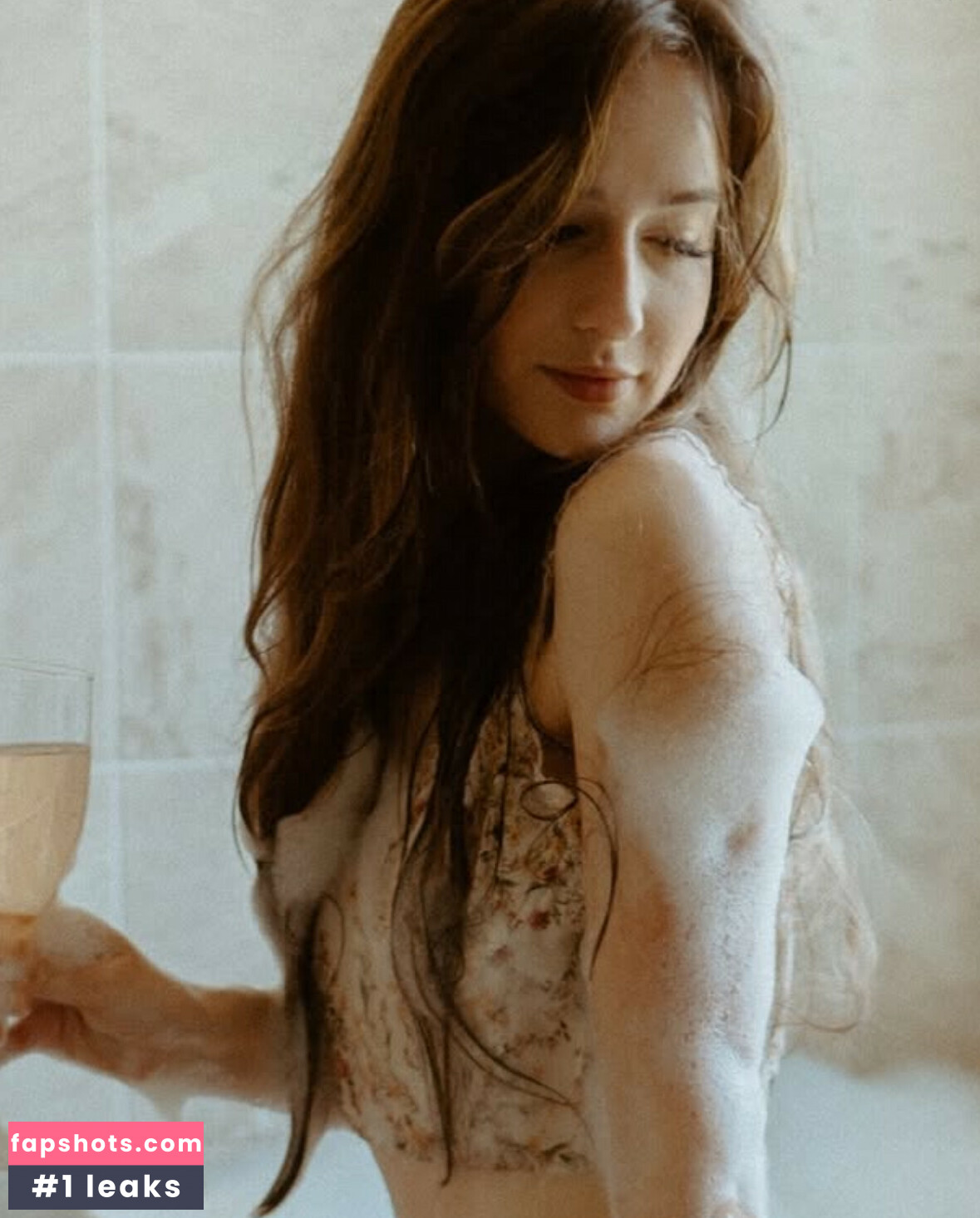 Amelia Samson gallery photo #22