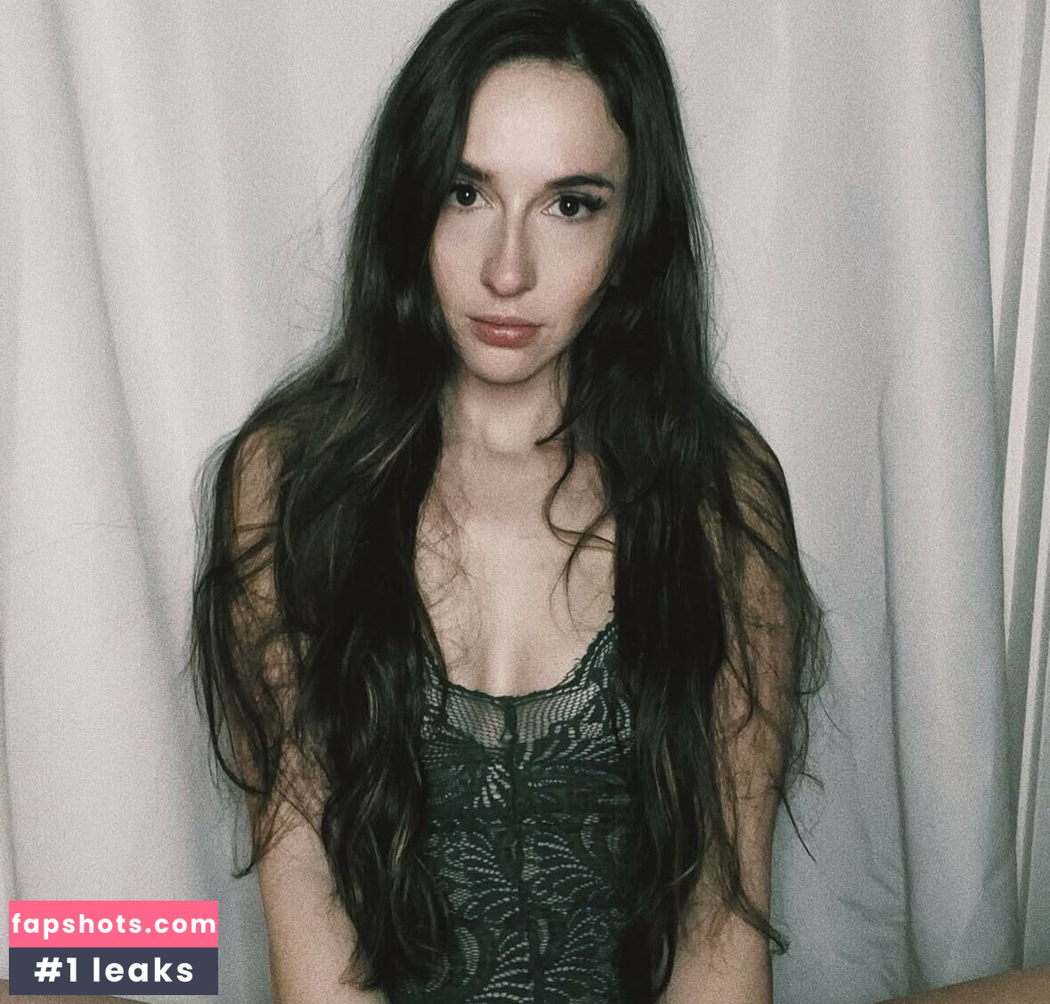 Amelia Samson gallery photo #10