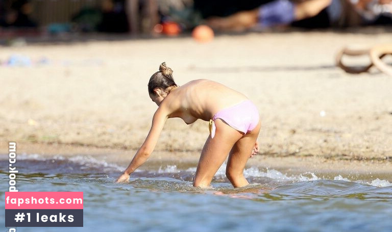 Amelia Windsor Nude Leaks OnlyFans Photos #6 - LeakJerk