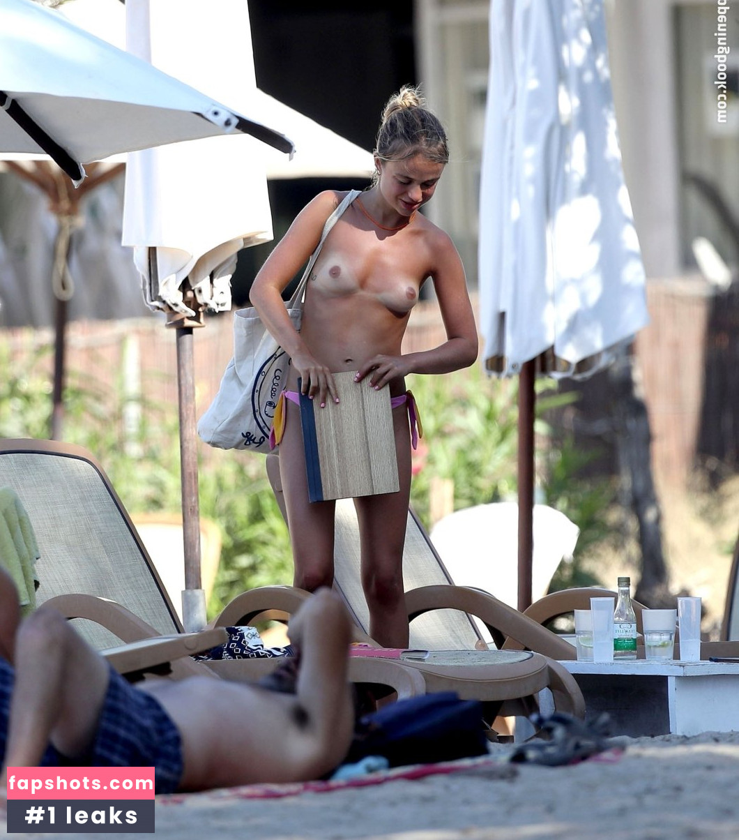 Amelia Windsor Nude Leaks OnlyFans Photos #81 - LeakJerk