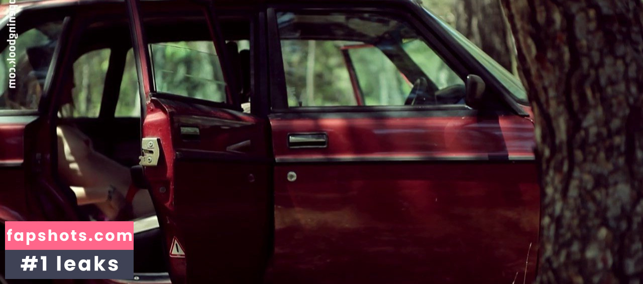 Amelie Daure gallery photo #11