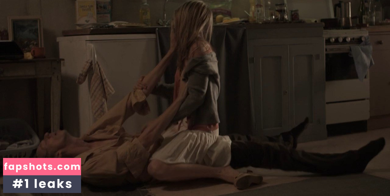 Amelie Daure gallery photo #12