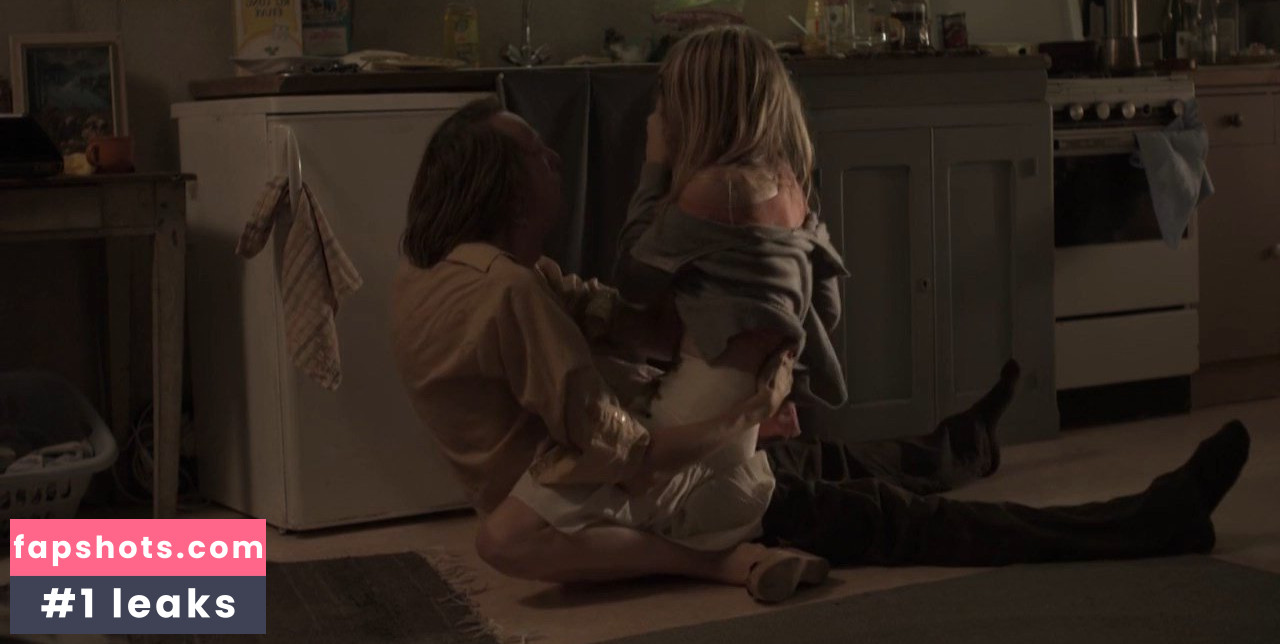 Amelie Daure gallery photo #3