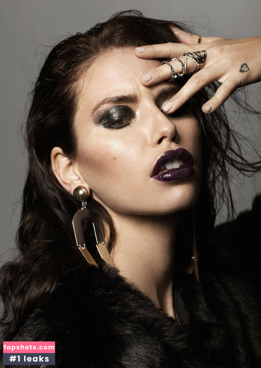 Amelie Lamarche gallery photo #53