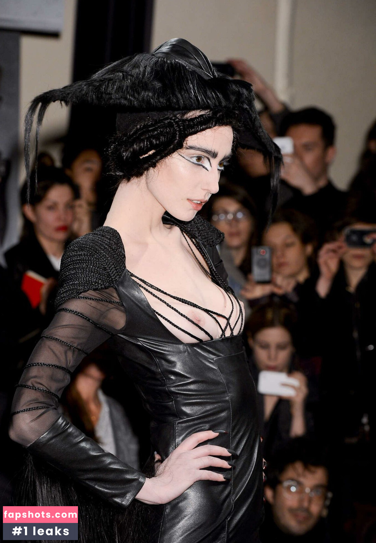 Amelie Lens gallery photo #18