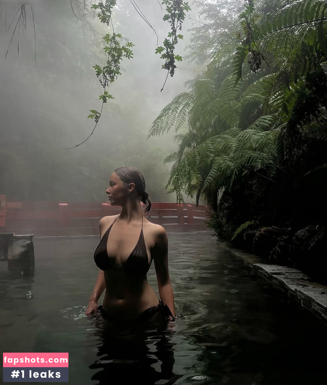 Amelie Manzoli gallery photo #20