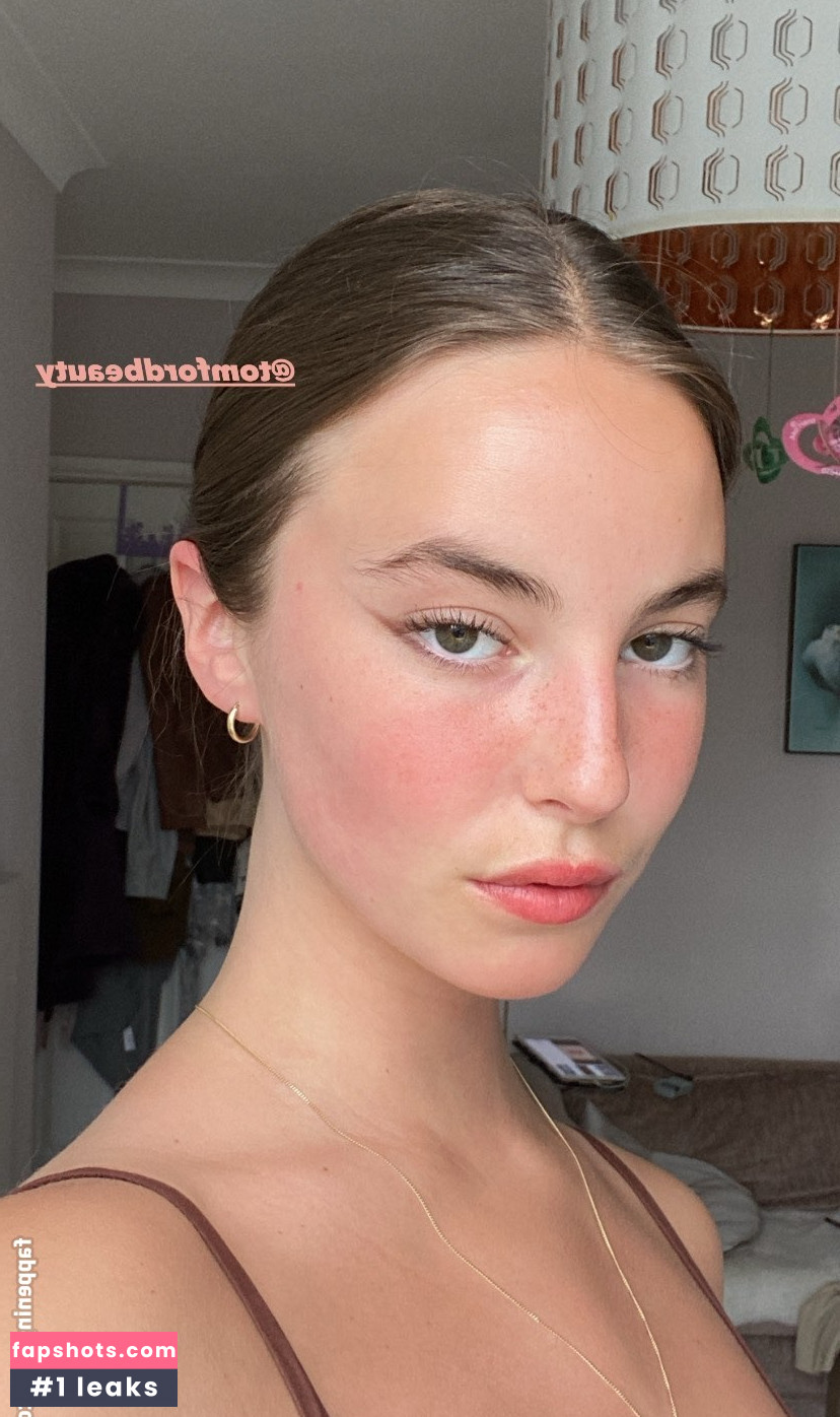 Amelie Manzoli gallery photo #203