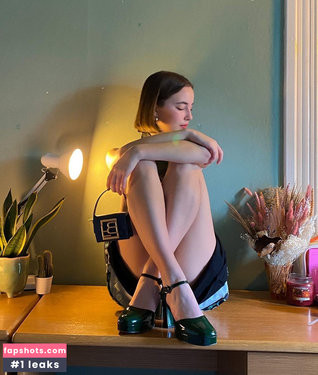 Amelie Manzoli gallery photo #209