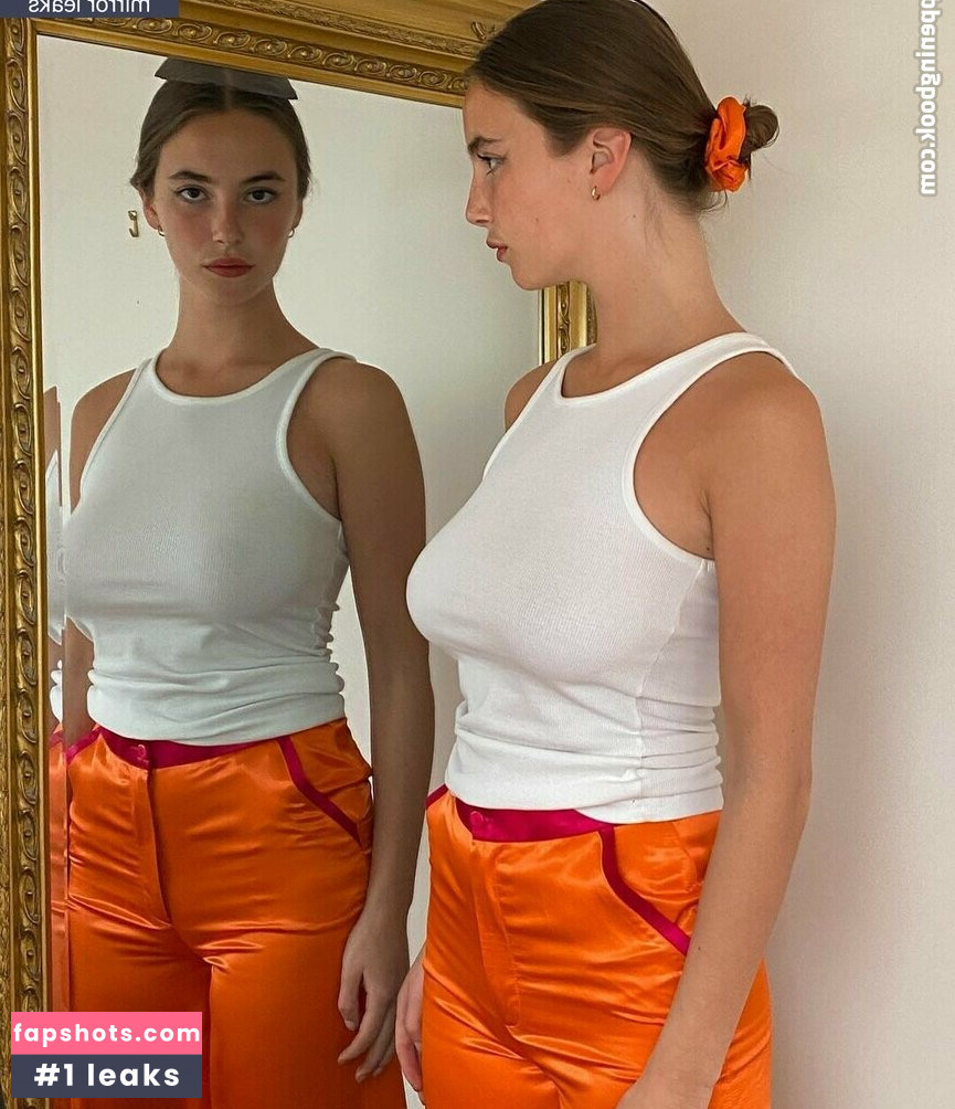 Amelie Manzoli gallery photo #31