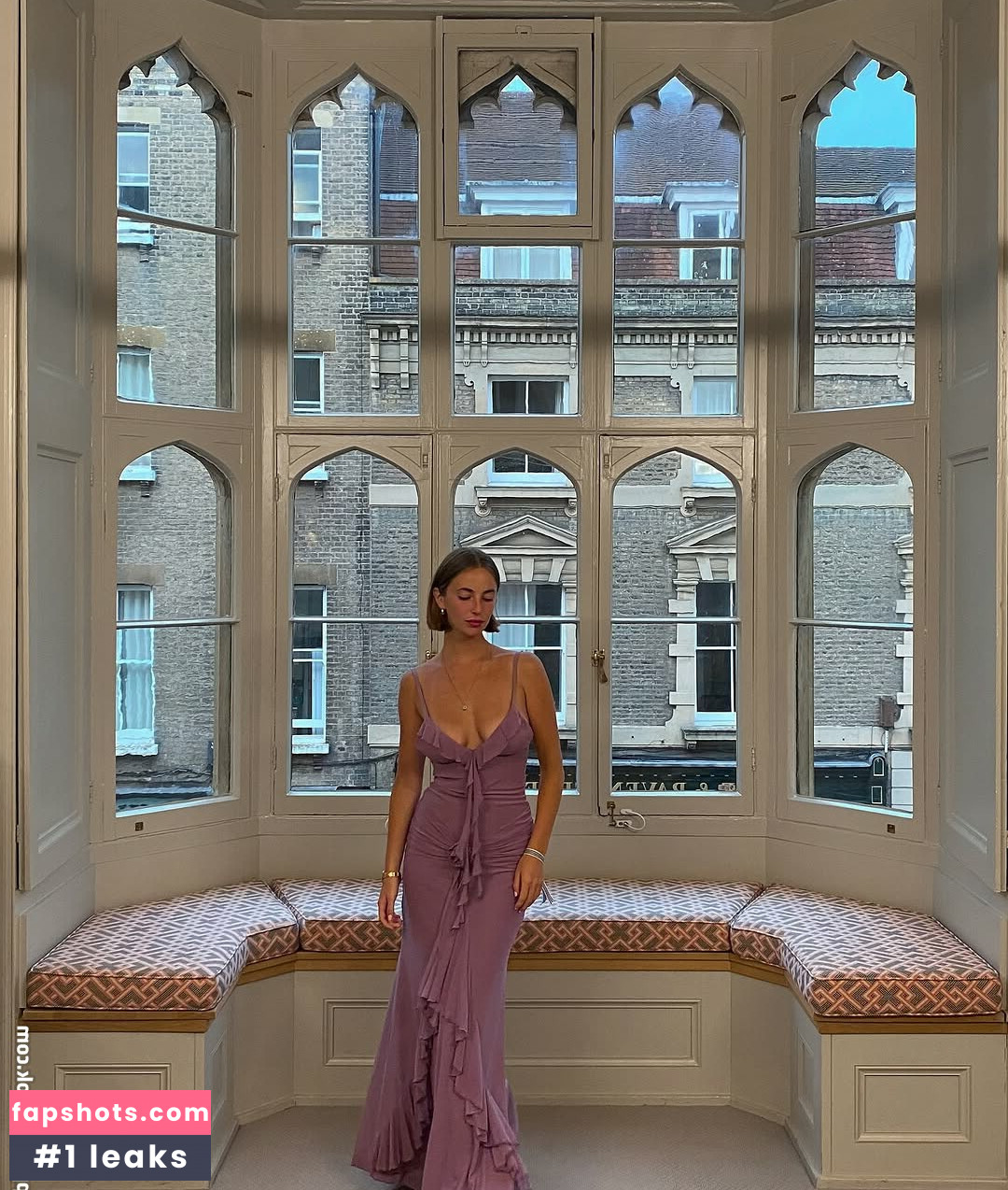 Amelie Manzoli gallery photo #9