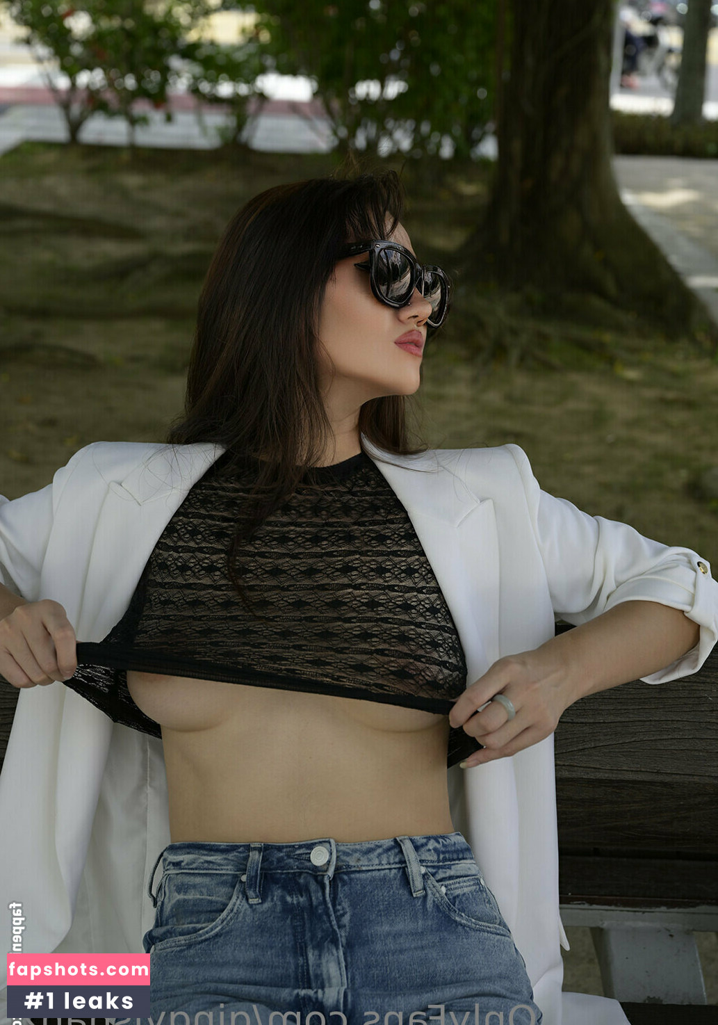 Amelie Qin gallery photo #16