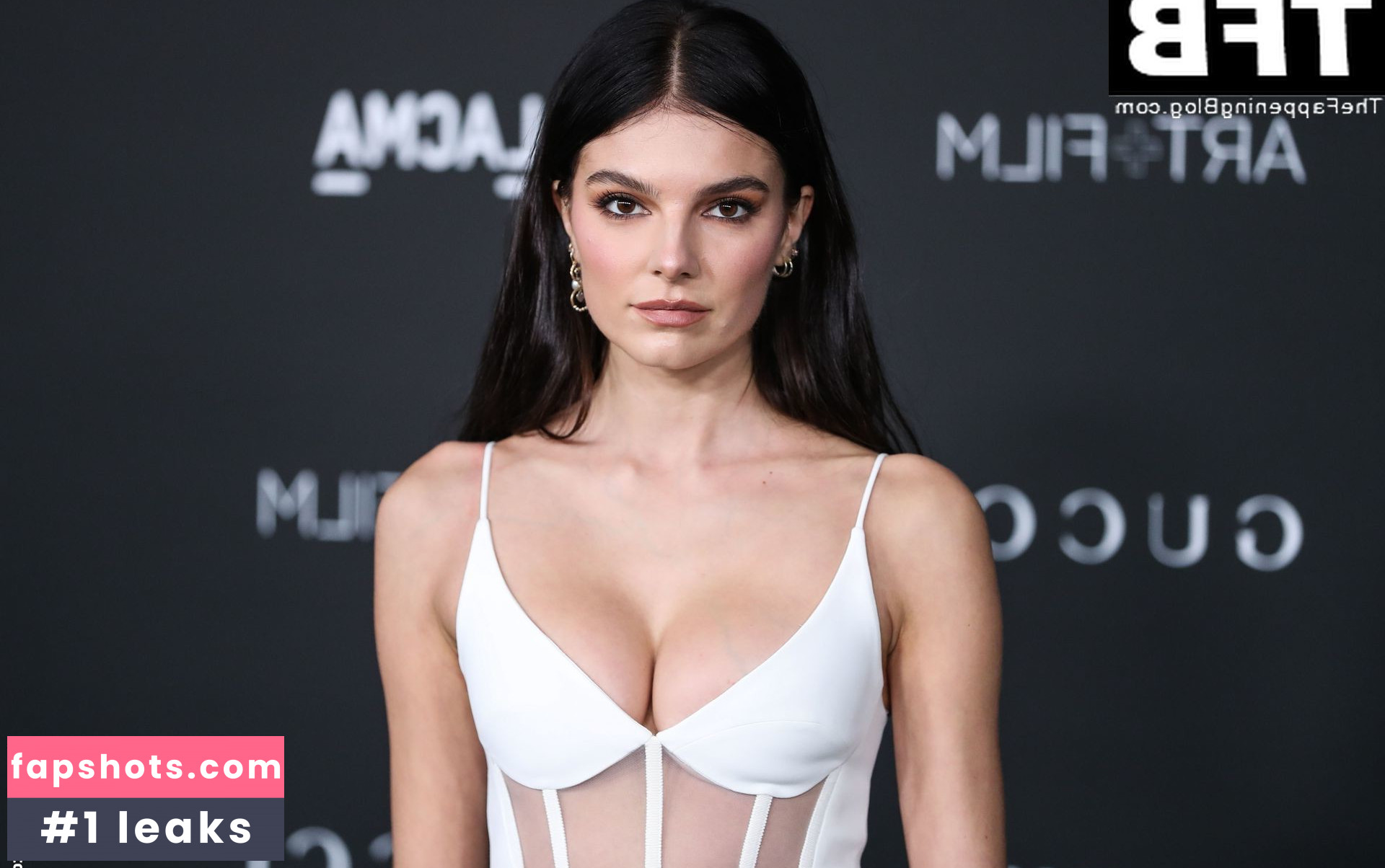 Amélie Tremblay gallery photo #9