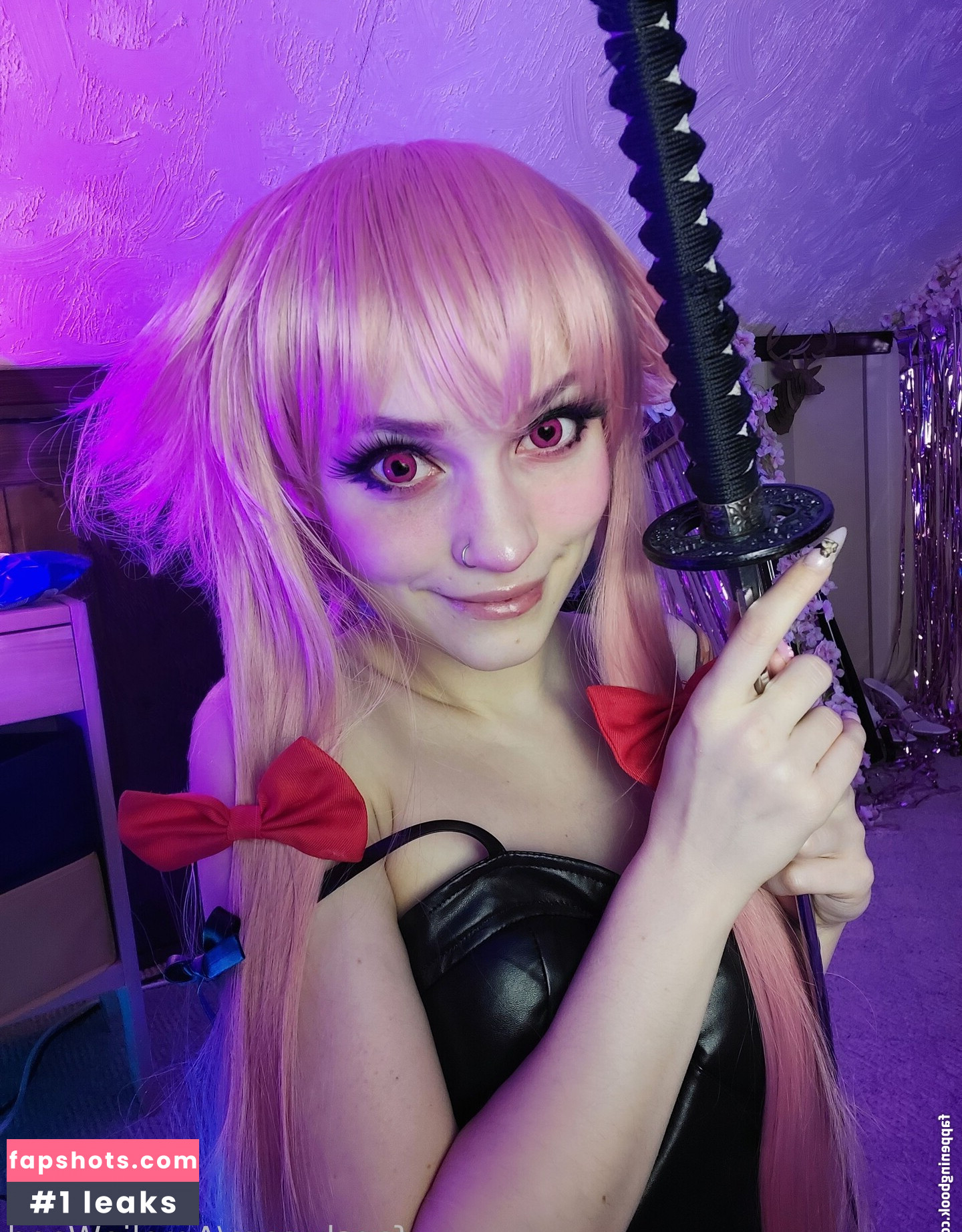 Amelie Weed gallery photo #2