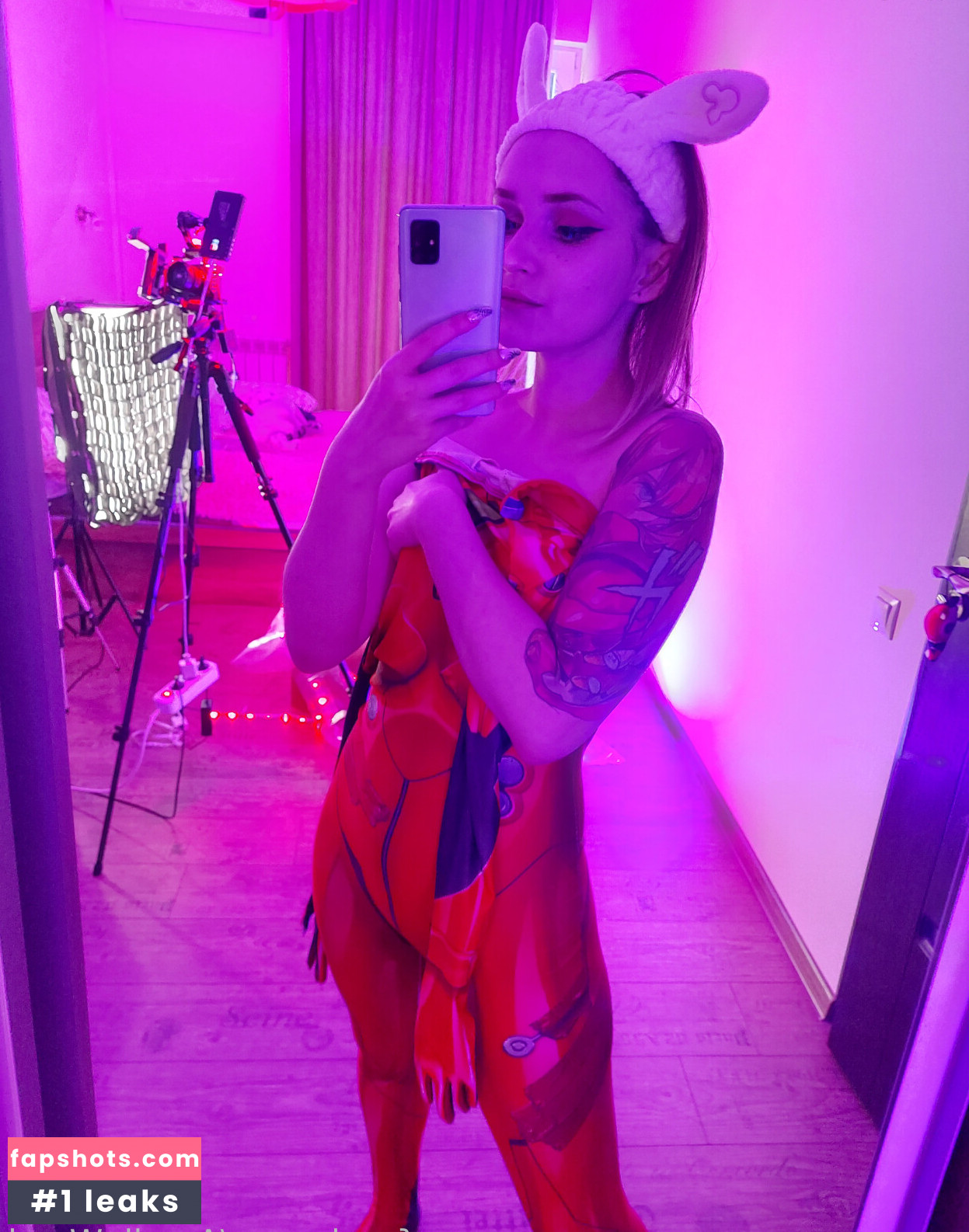 Amelie Weed gallery photo #30