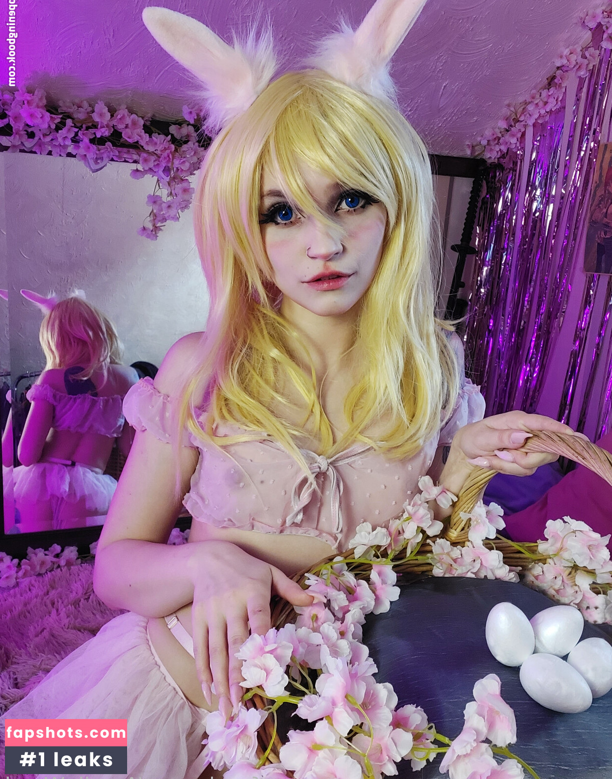 Amelie Weed gallery photo #32