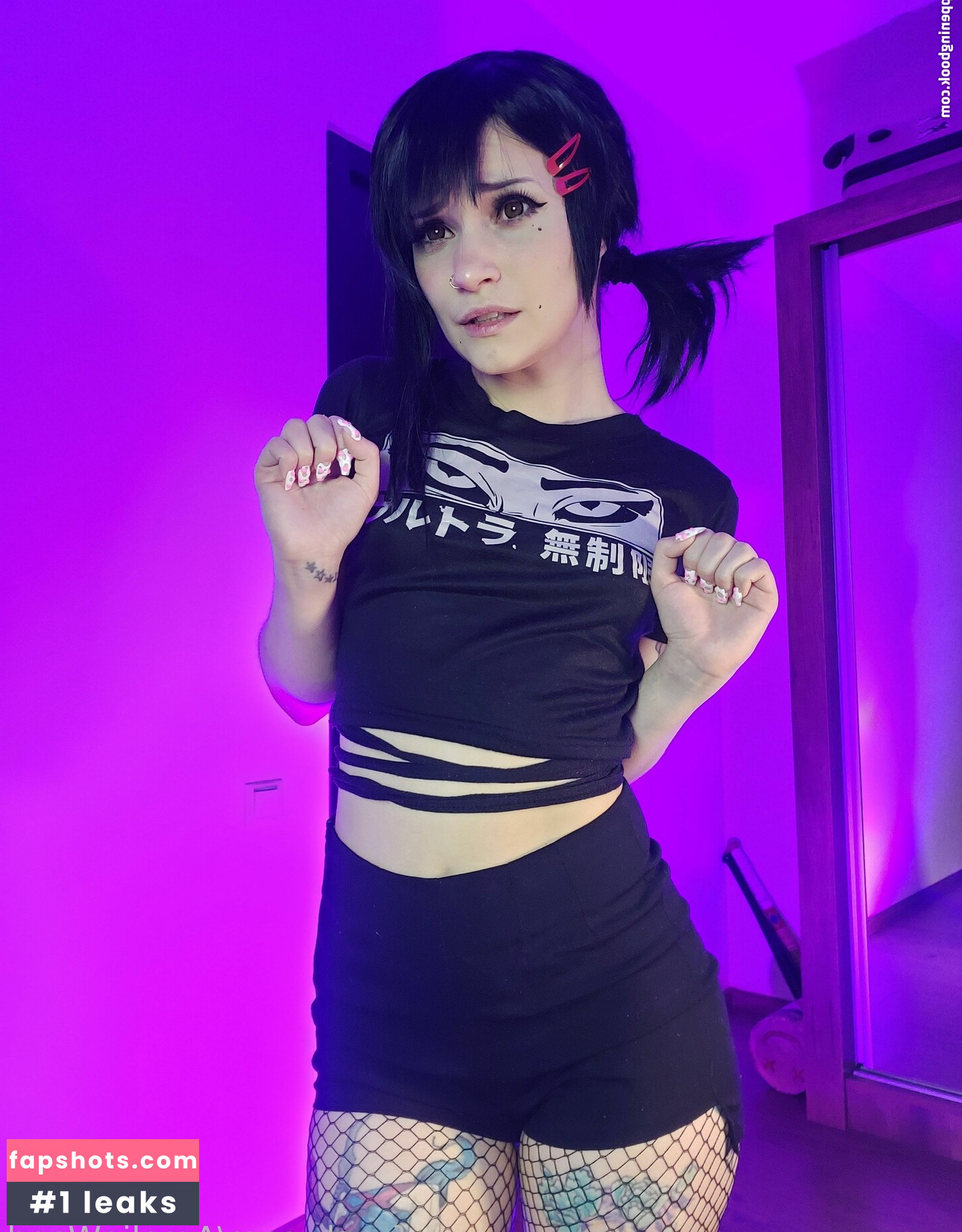 Amelie Weed gallery photo #35