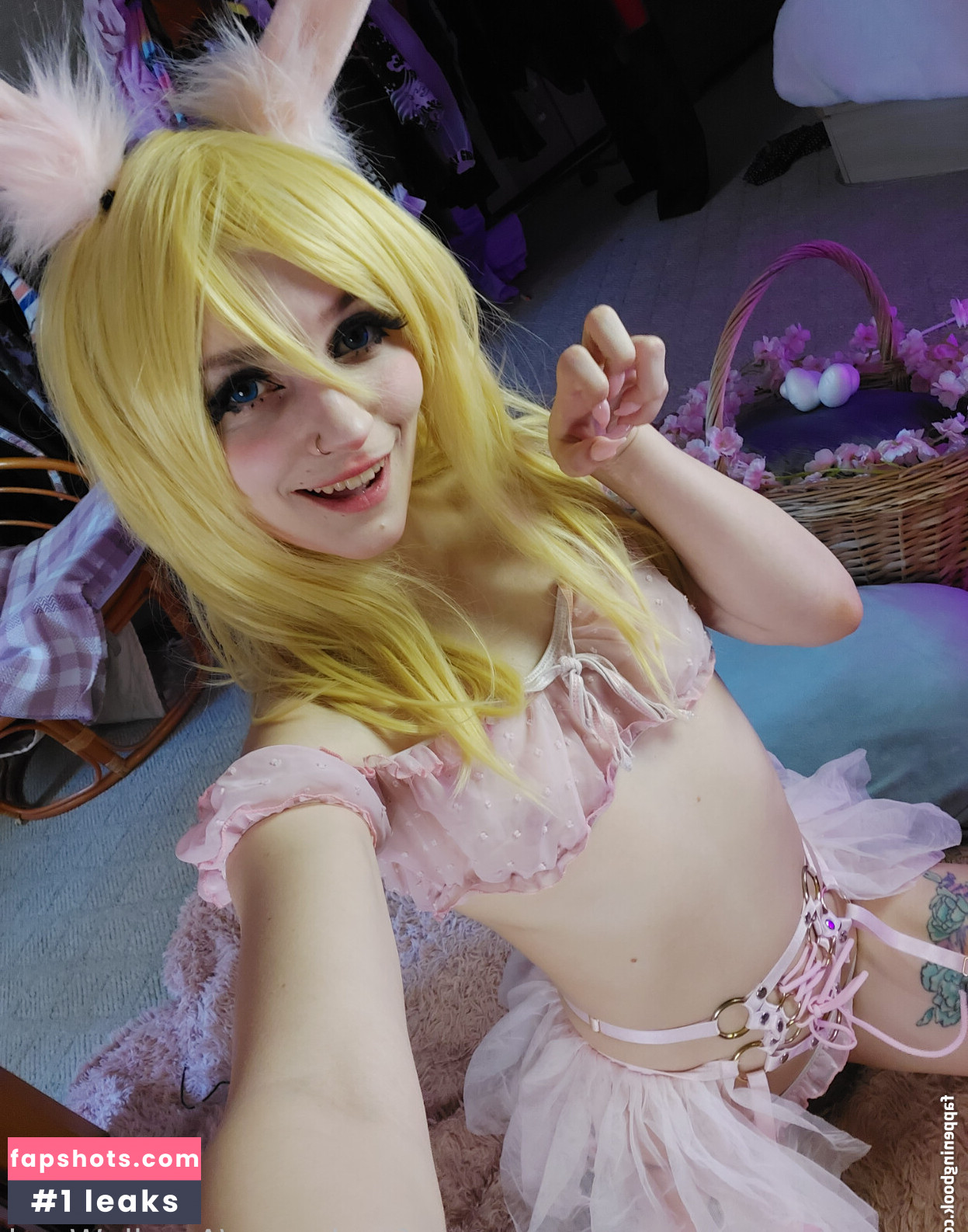 Amelie Weed gallery photo #47