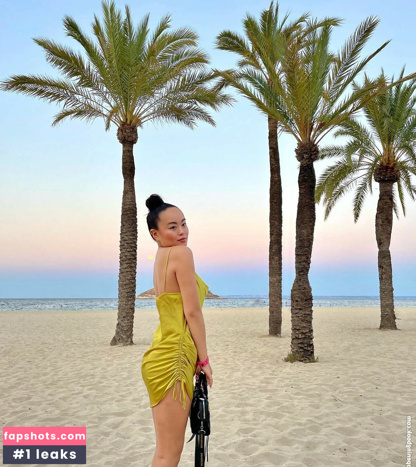 Ameliecara01 Nude Leaks OnlyFans Photos #11 - Fapshots