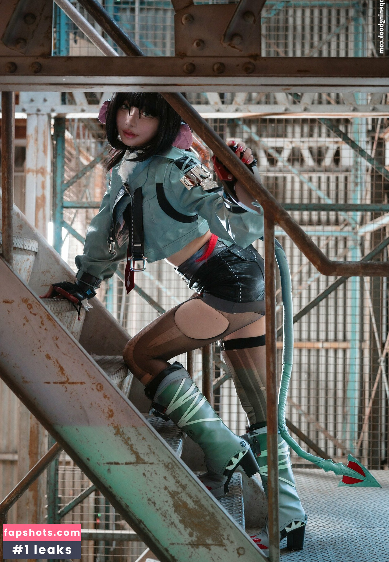 Ami Honami gallery photo #15