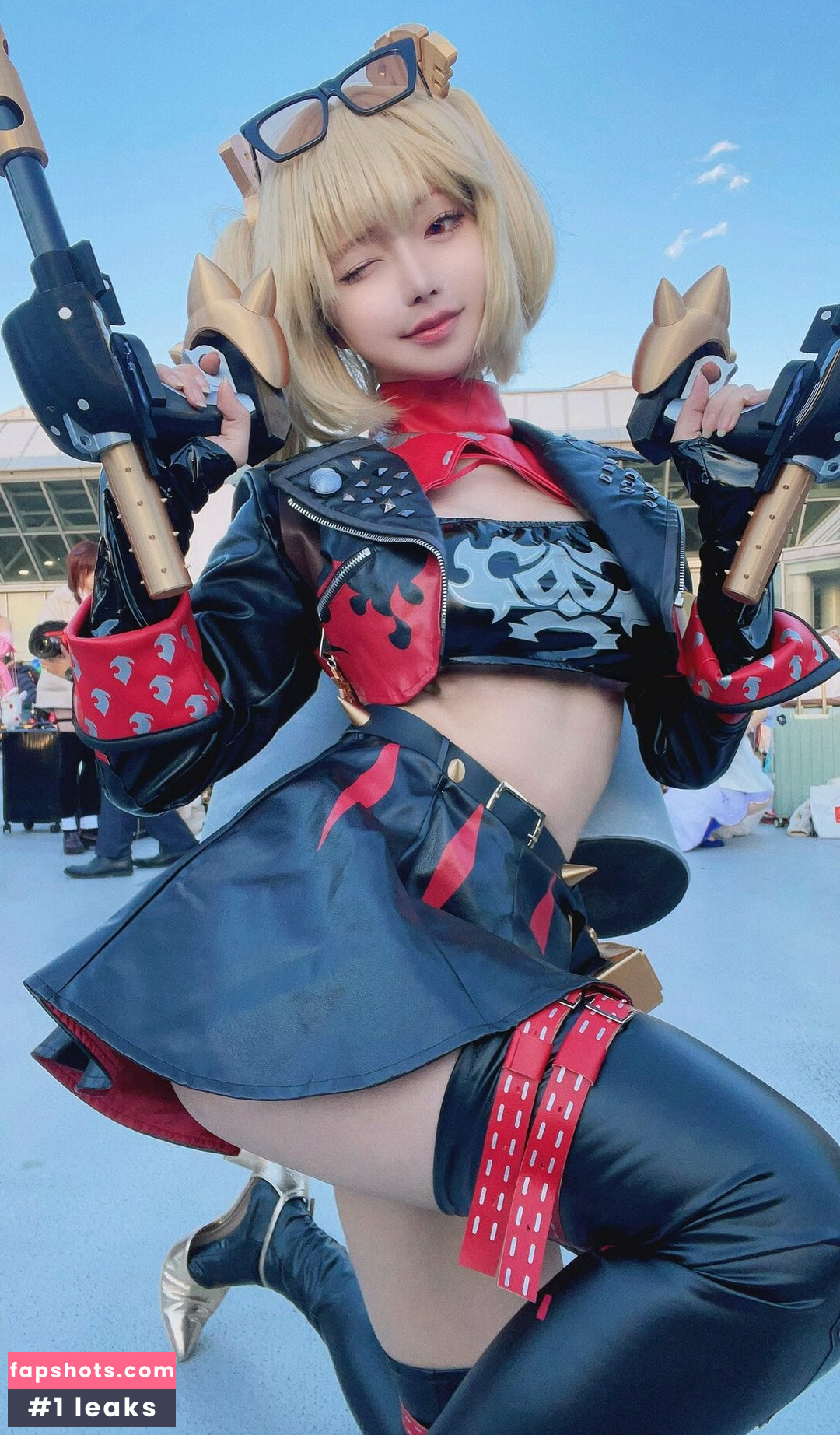 Ami Honami gallery photo #3