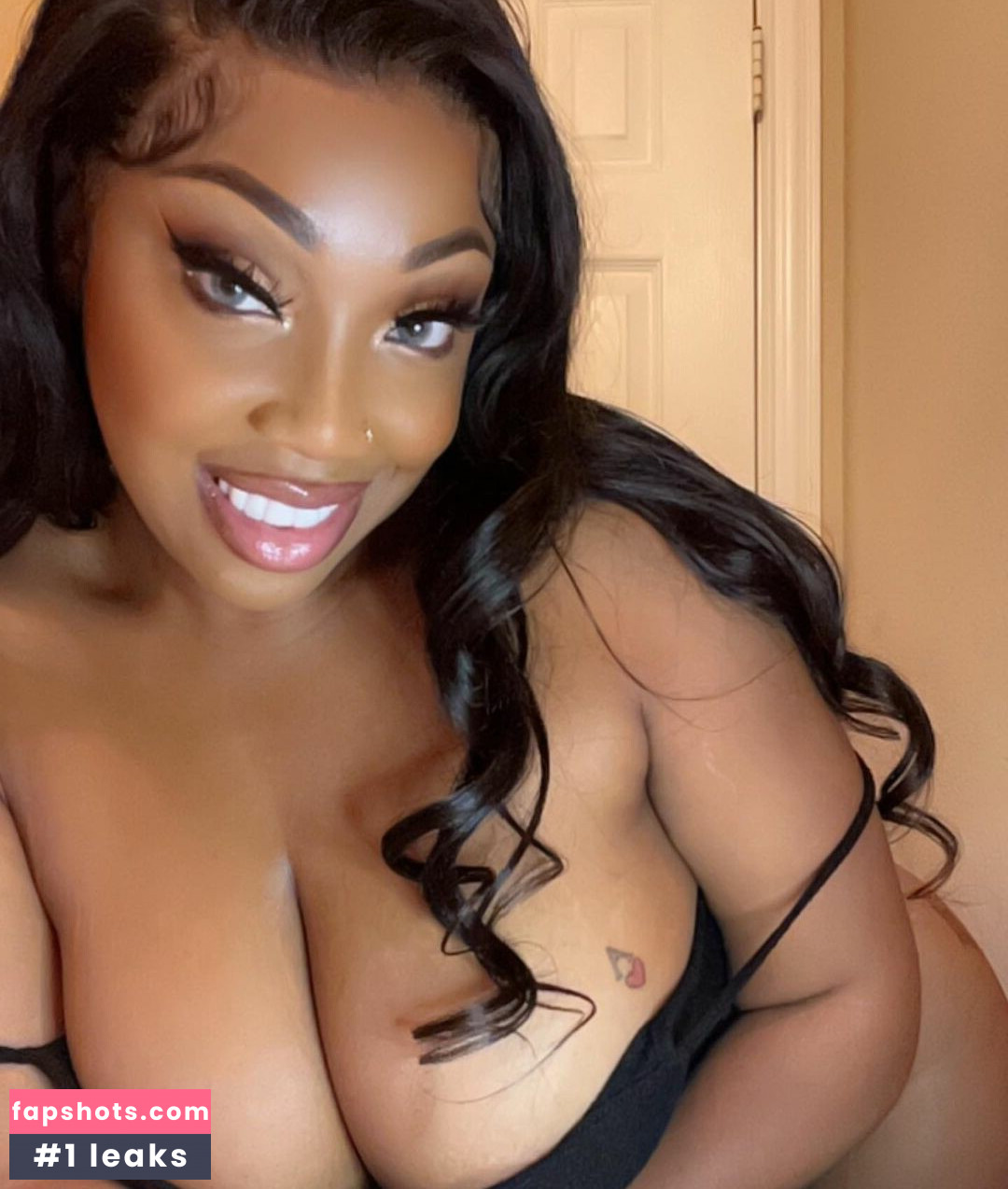 Amilli Monroe gallery photo #14