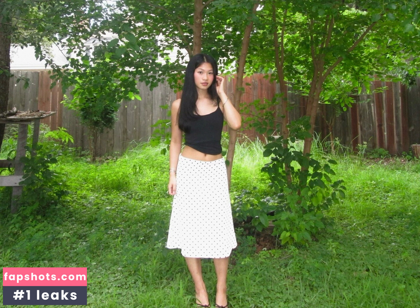 Amina Li gallery photo #23