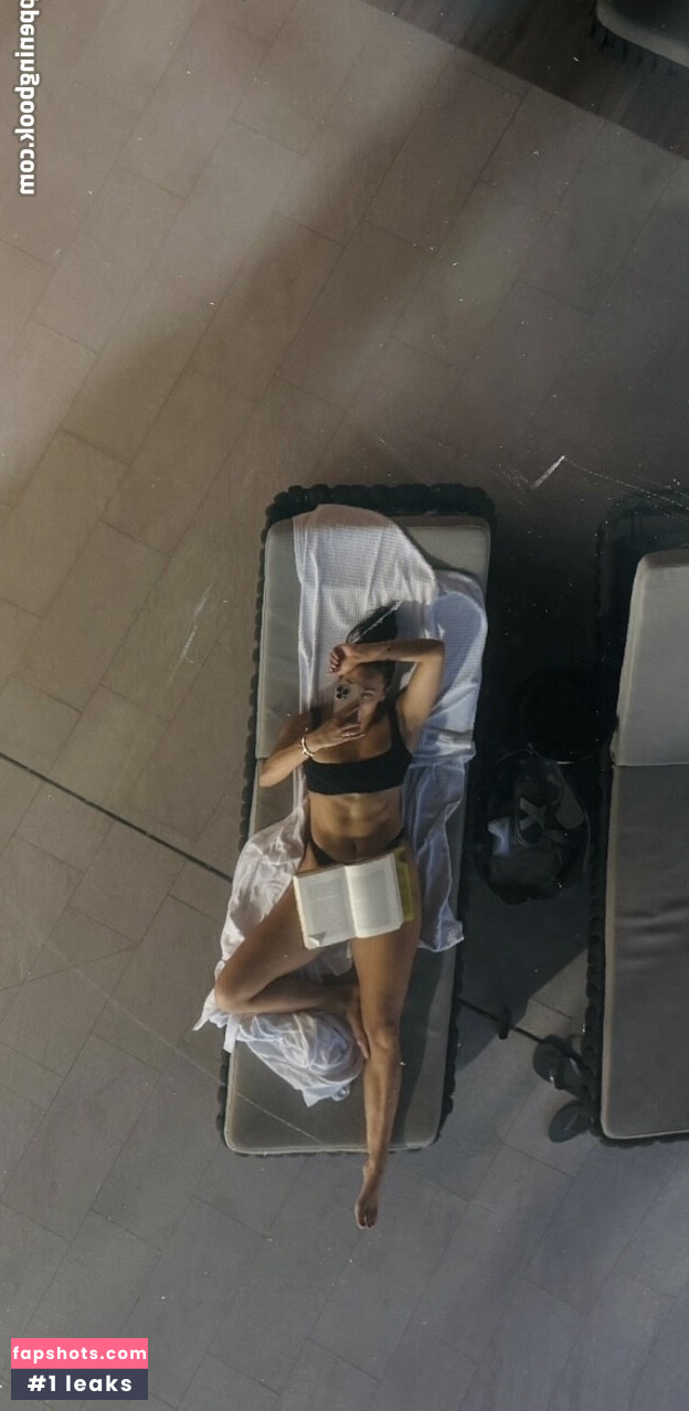 Amira Aly / Pocher gallery photo #2