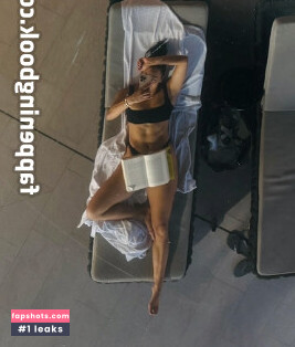 Amira Aly / Pocher gallery photo #3