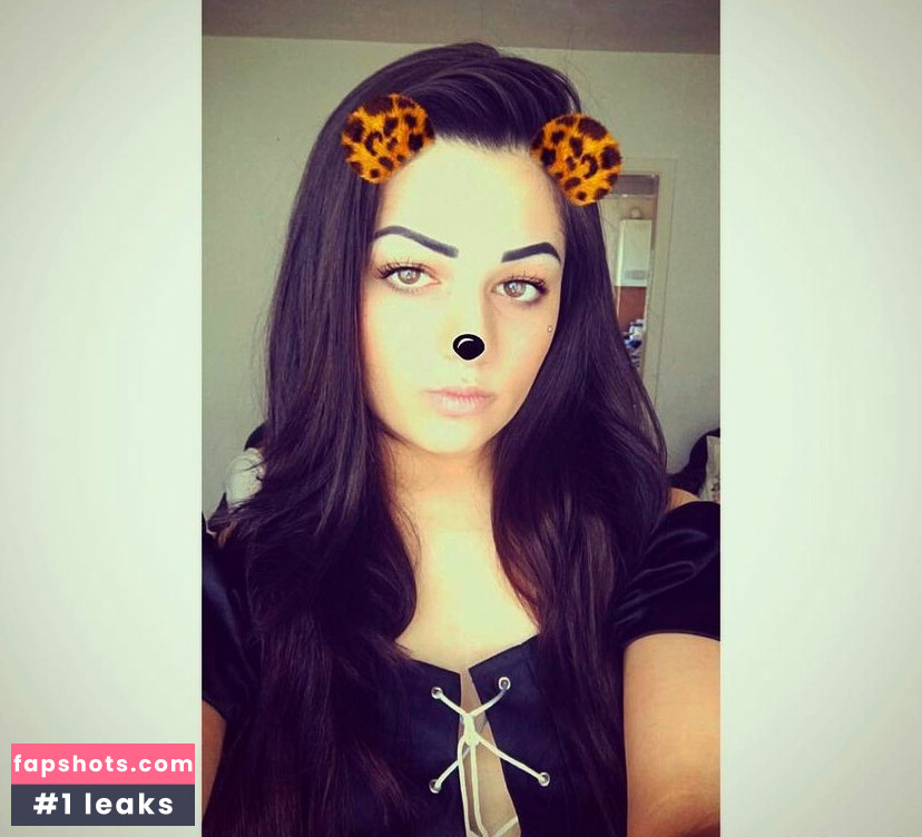 Amira Nadeem gallery photo #9