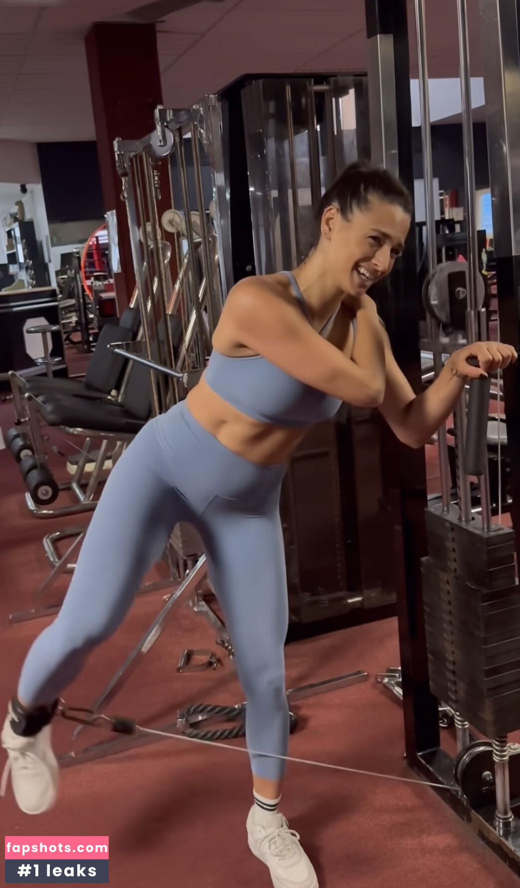 Amira Pocher gallery photo #13