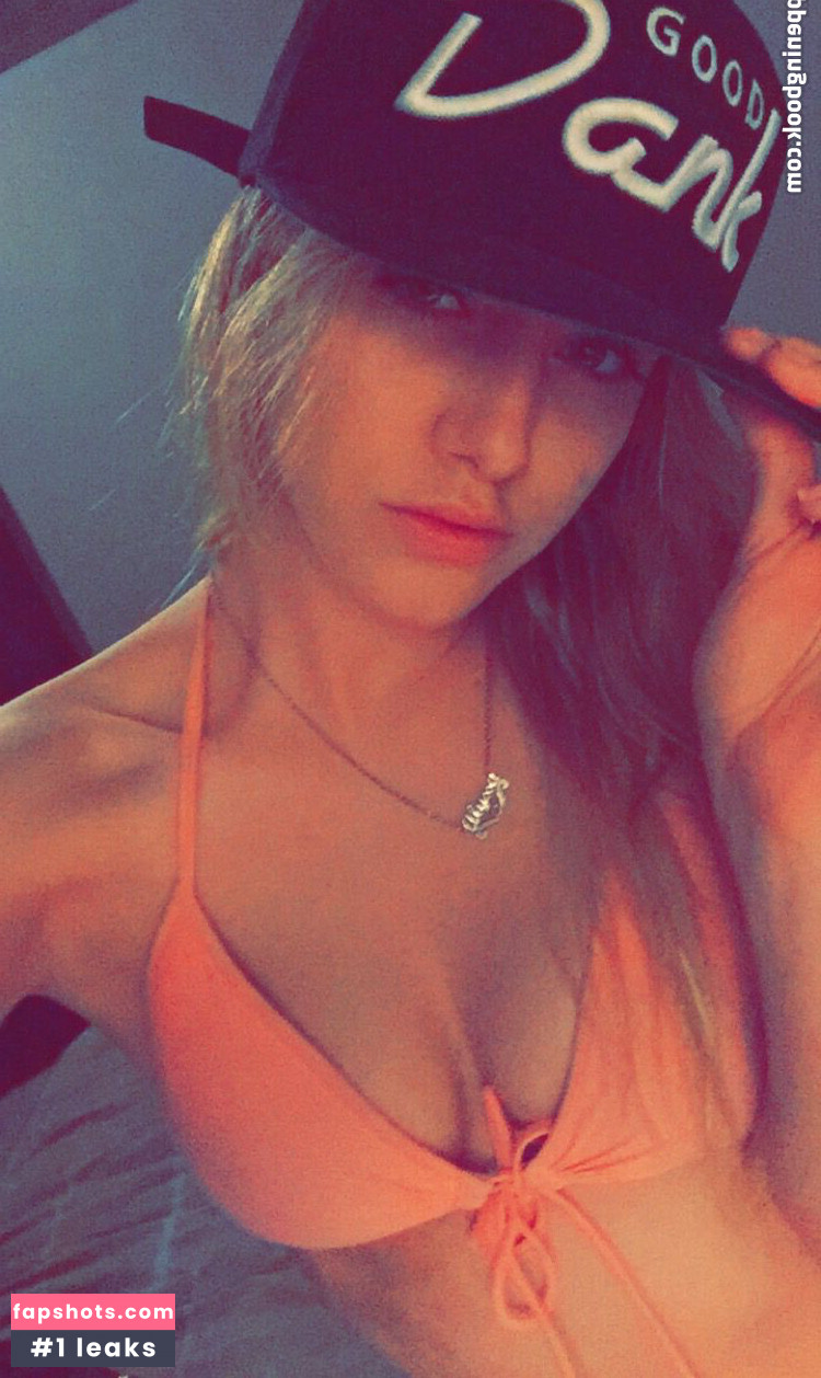 amodelbehavior nude babe gallery