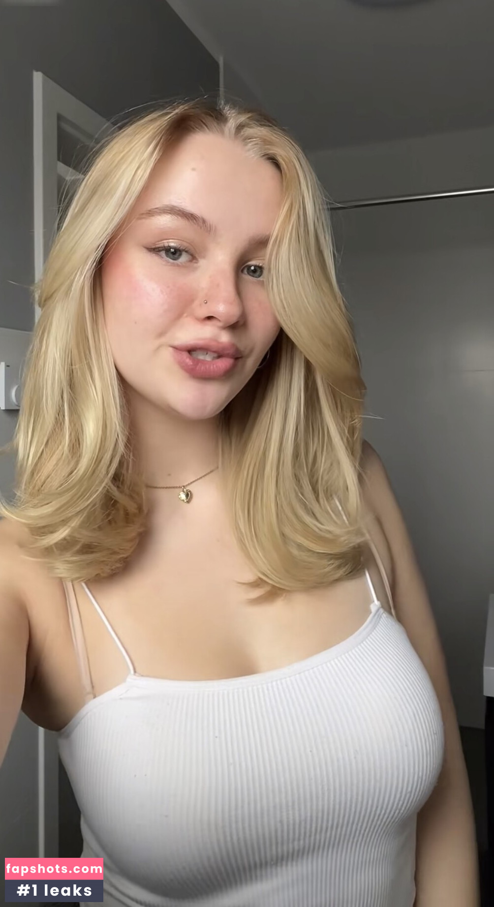 Amparita nude babe gallery