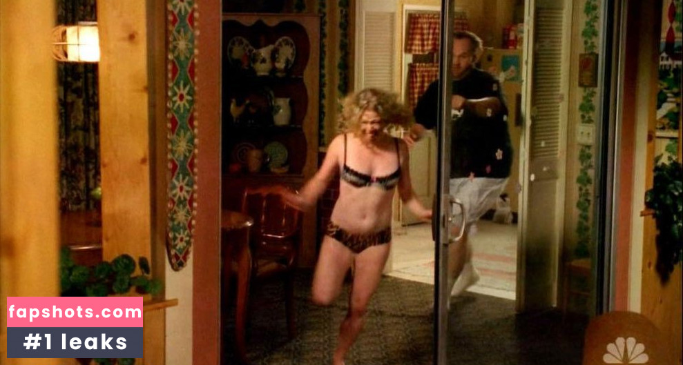 Amy Amerson nude babe gallery