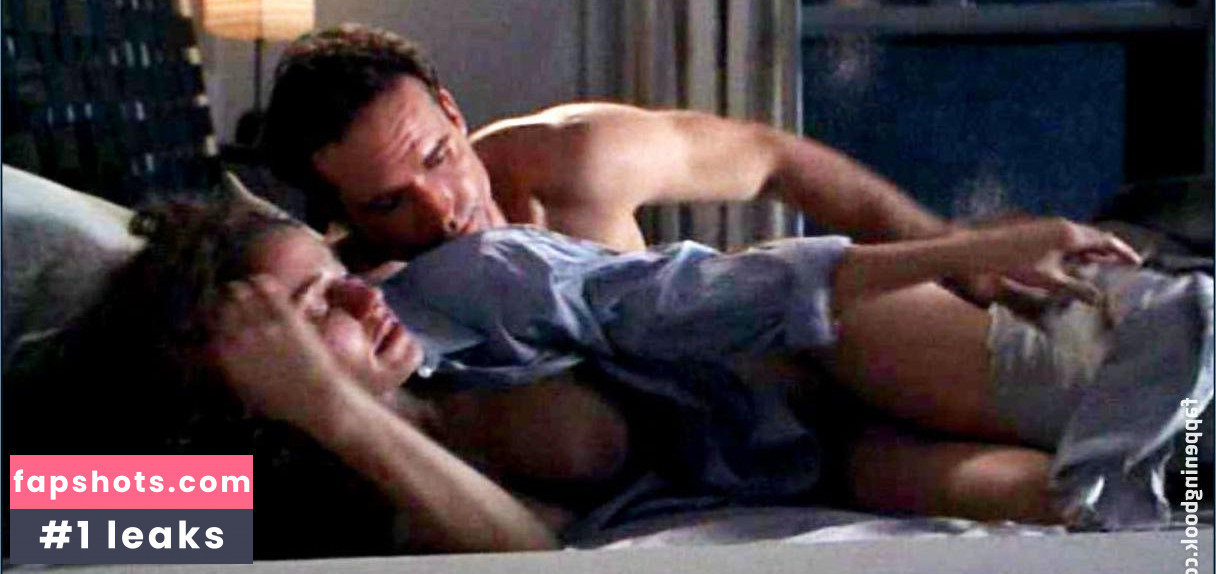 Amy Brenneman gallery photo #2