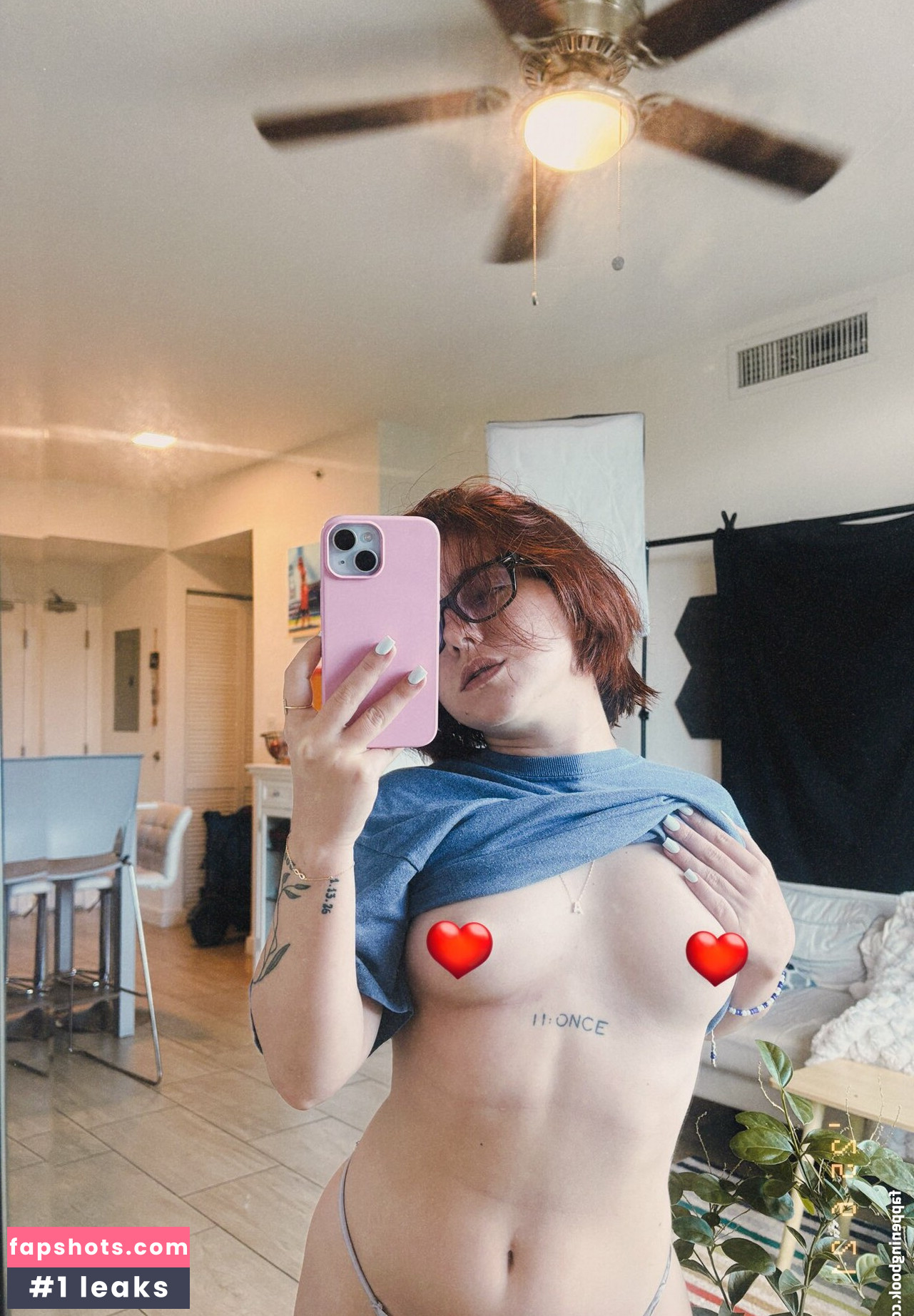 amy.chez nude babe gallery