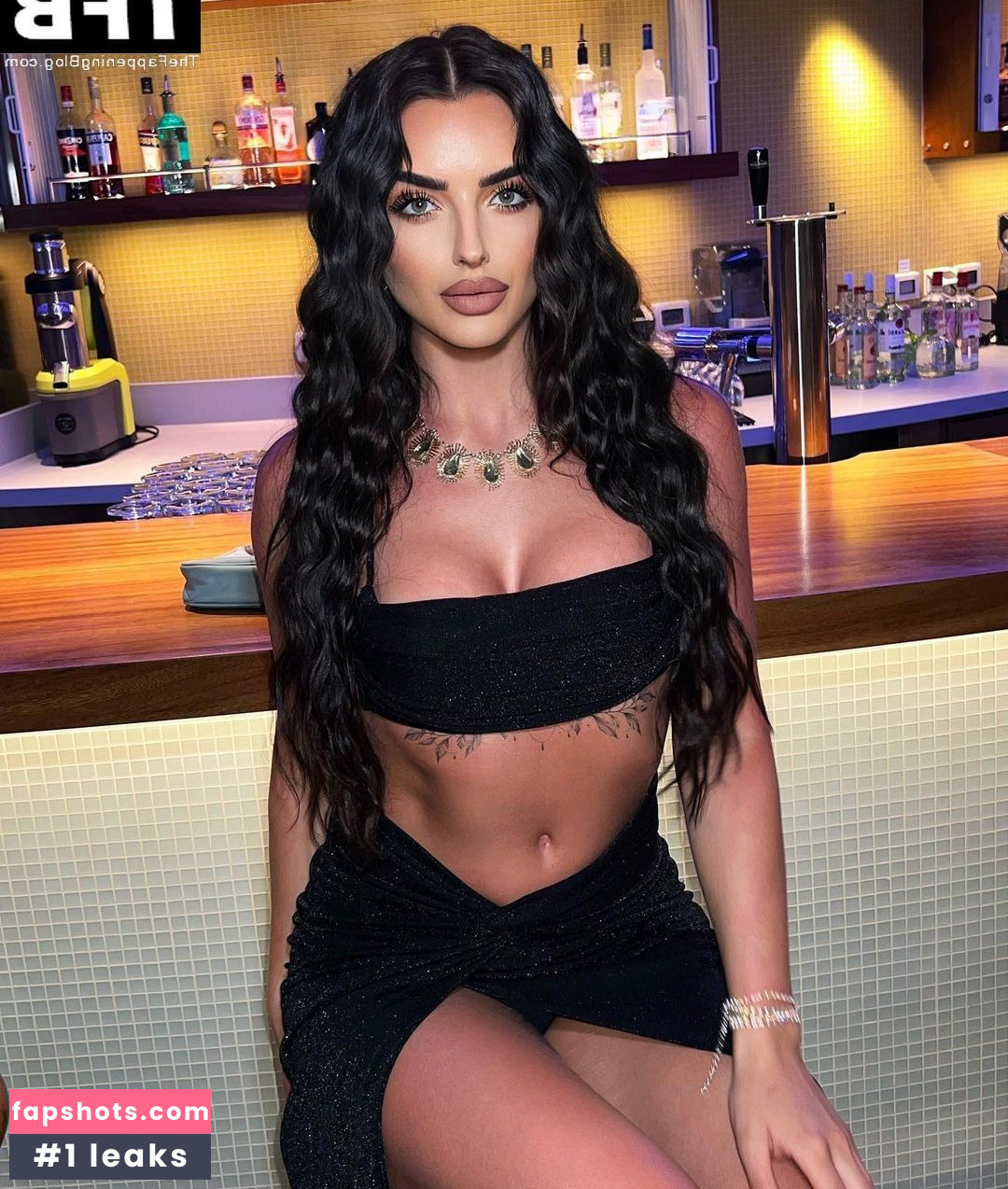 Amy Day gallery photo #37