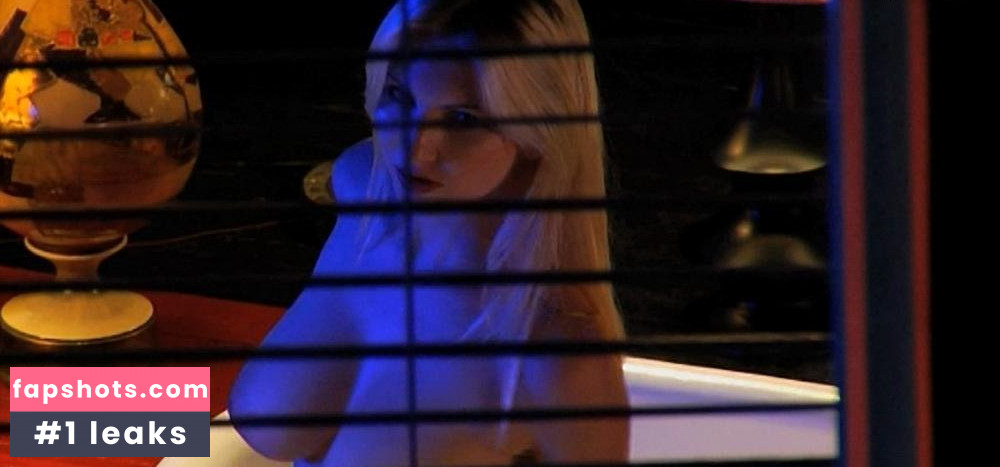 Amy Diggins gallery photo #12